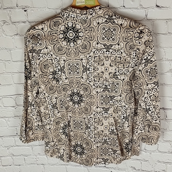 Dana Buchman 3/4 Sleeve Button Front Gold Accent - Picture 7 of 9